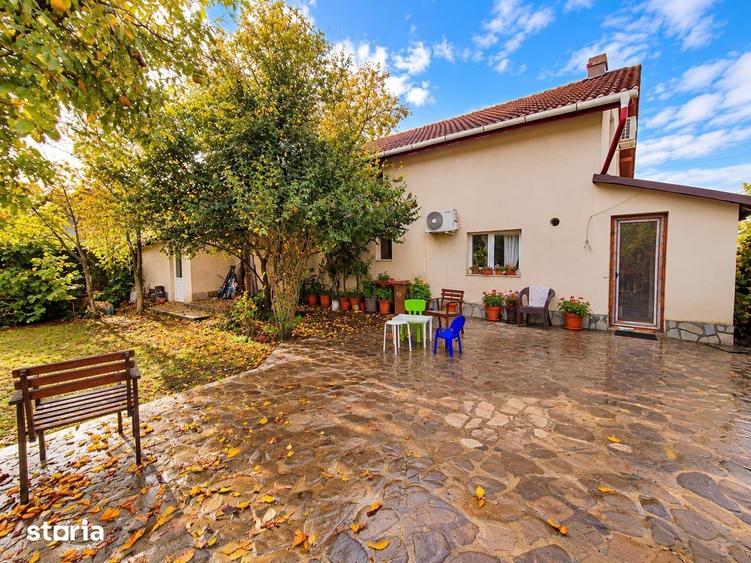 Casă cu 4 camere cu Teren 1029 Mp în Corbeanca