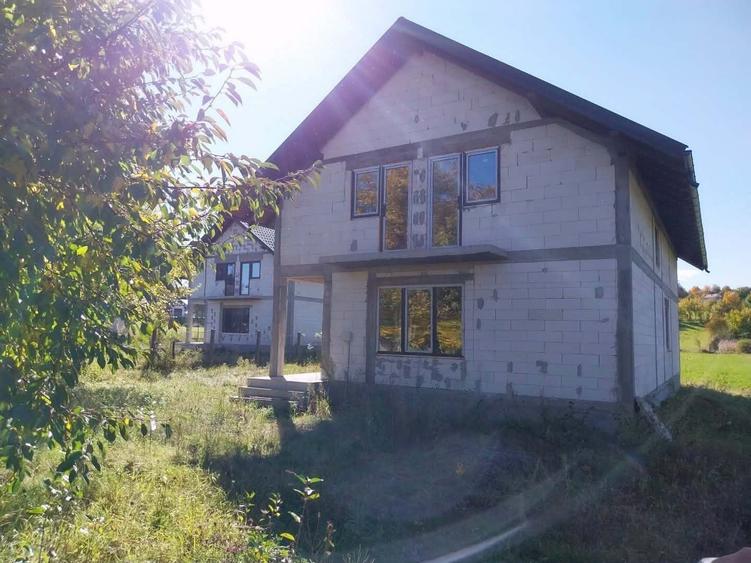 Casă cu 4 camere în Central
