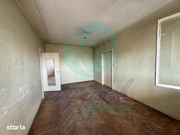 Apartament cu 2 camere decomandat în Tei
