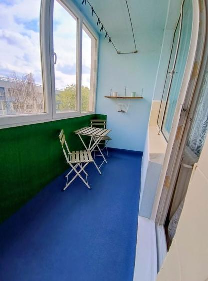 Apartament cu 3 camere decomandat în Exterior Vest