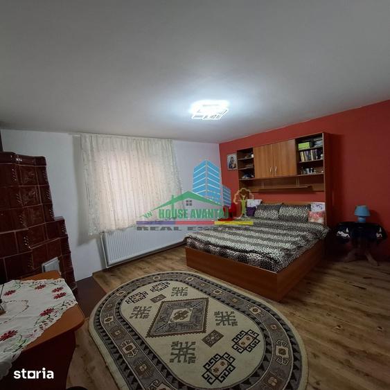 Casă cu 5 camere cu Teren 157 Mp în Central