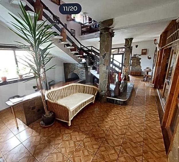 Casă individuală cu 5 camere cu Teren 3000 Mp în Teiș