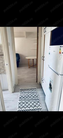 Inchiriez apartament 2 camere decomandat - 1