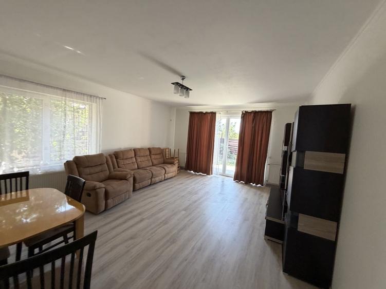 Casă individuală cu 3 camere cu Teren 400 Mp în Domnești