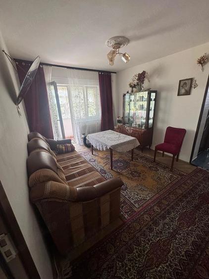 Apartament cu 2 camere semidecomandat în Baraolt