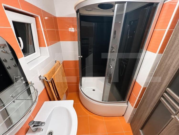 Apartament cu 3 camere decomandat, mobilat în Rogerius