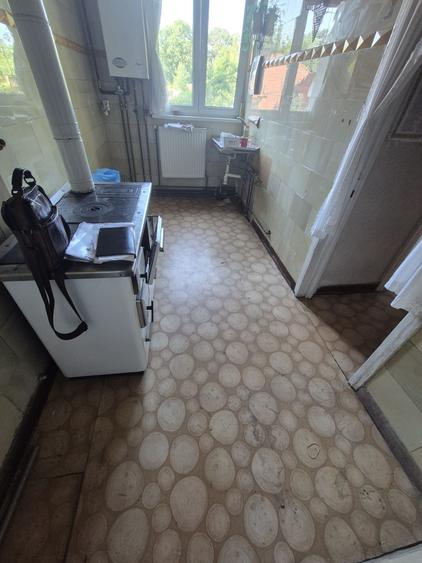 Apartament cu 2 camere decomandat în Cornișa