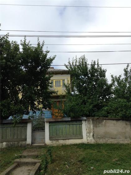 Casă cu 6 camere cu Teren 8000 Mp în Mircești