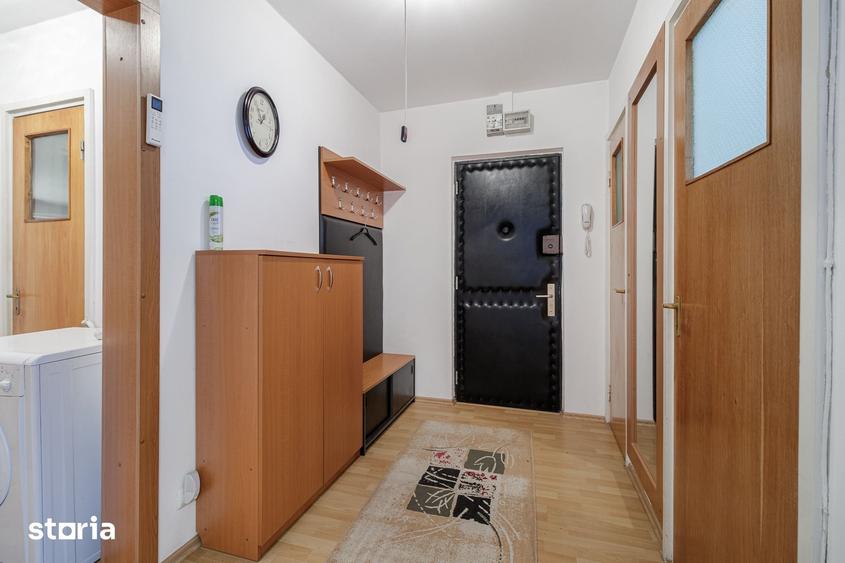 Apartament cu 3 camere decomandat în Drumul Taberei
