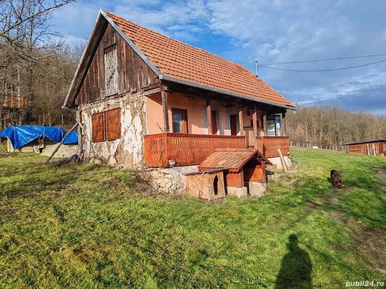 Casă cu 2 camere cu Teren 3600 Mp în Bejan