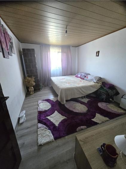 Casă cu 2 camere cu Teren 4200 Mp în Mozăceni