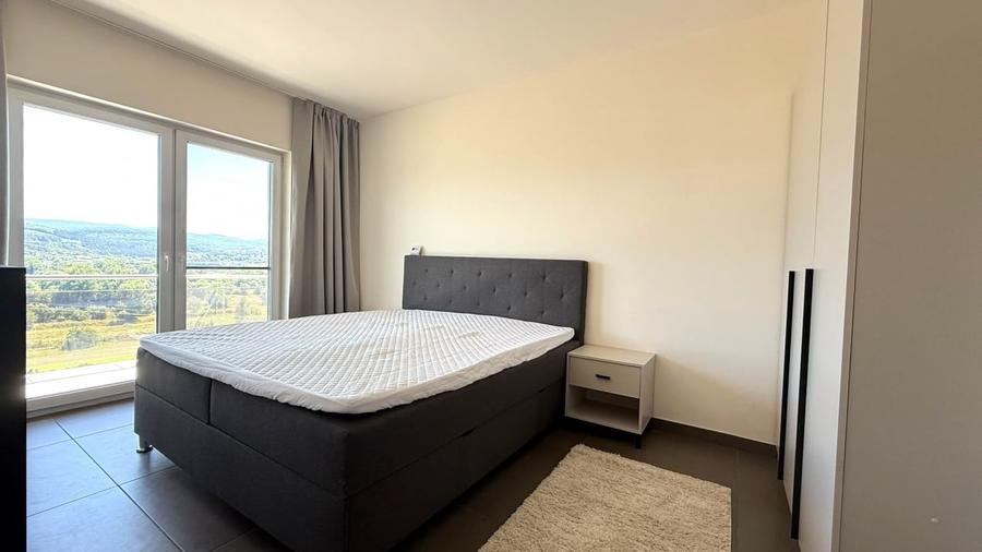 Apartament cu 2 camere semidecomandat, mobilat în Florești