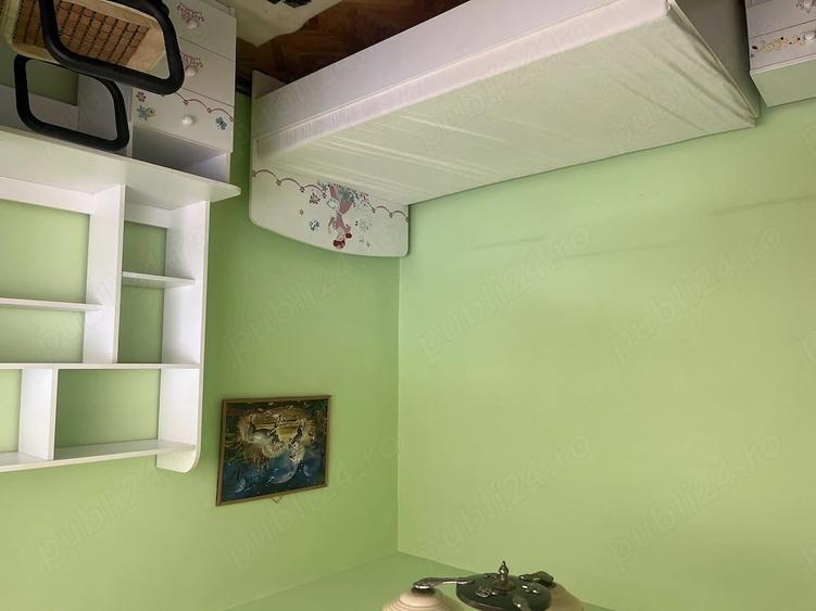 Apartament cu 3 camere decomandat în Valea Aurie