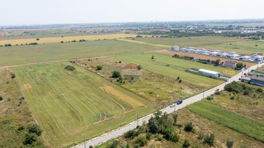 Teren Construcții intravilan de 2500 mp, în Zurbaua