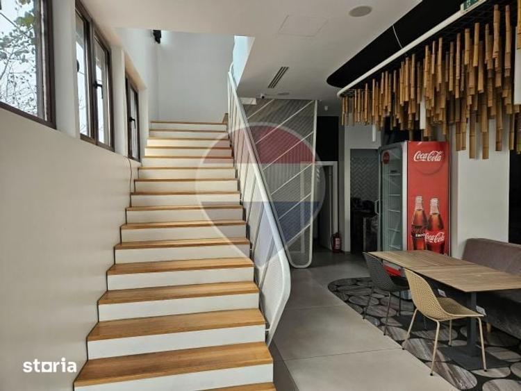 Spațiu comercial, de 223.5 mp, în Tei