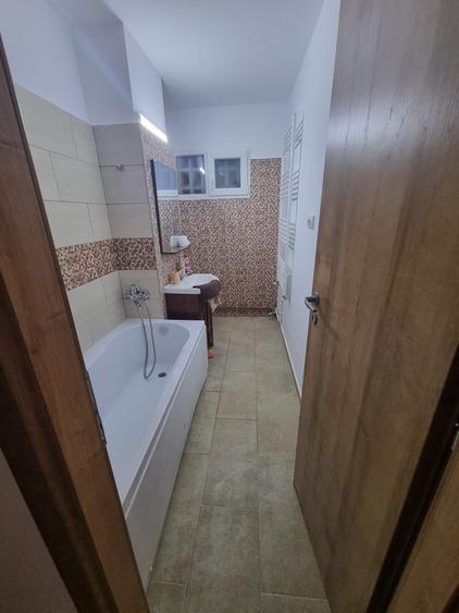 Apartament cu 2 camere nedecomandat în Podu Roș