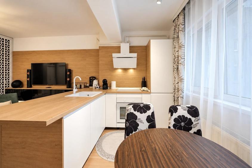 Apartament cu 2 camere semidecomandat în Păcurari