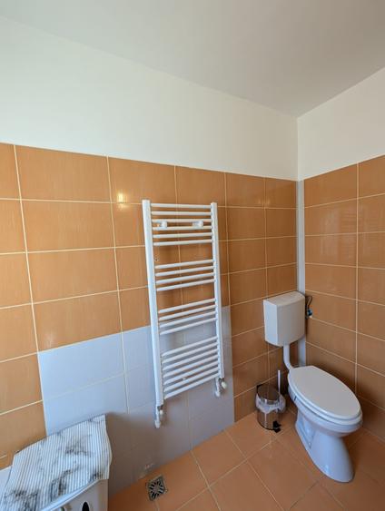 Apartament cu 2 camere decomandat în Florești