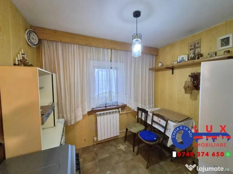 Apartament cu 2 camere decomandat în E3