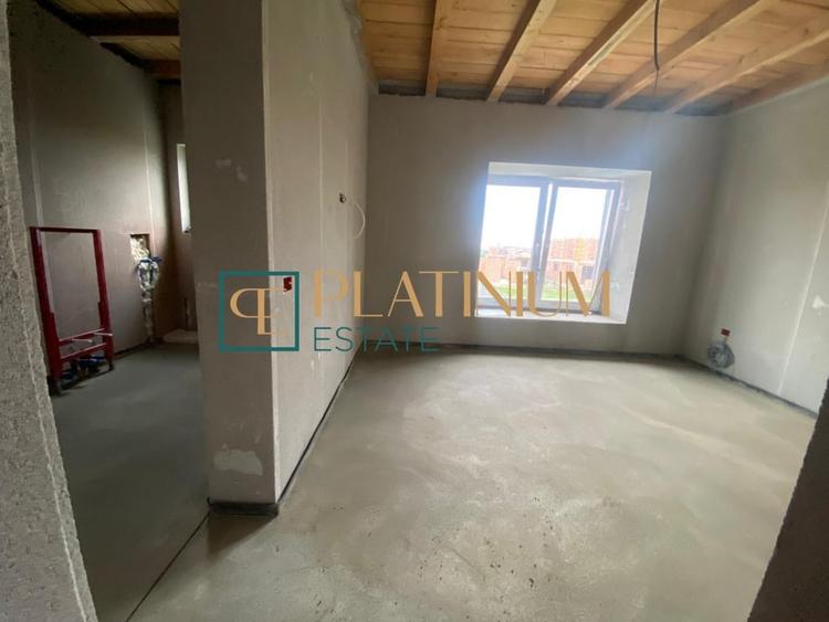 Duplex cu 4 camere cu Canalizare în Dumbrăvița