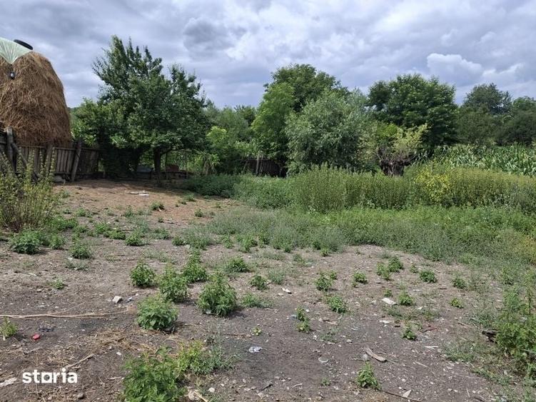 Casă cu 2 camere cu Teren 400 Mp în Central