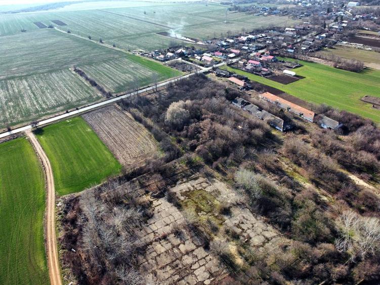 Teren Construcții intravilan de 70291 mp, în Micșunești-Moară
