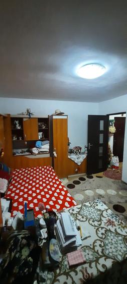 Apartament cu 2 camere decomandat în Popoveni