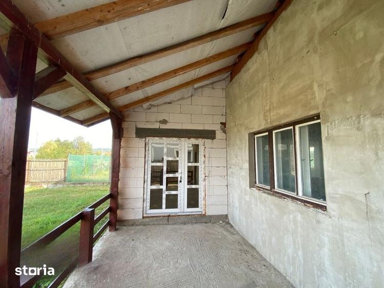 Casă cu 3 camere cu Teren 435 Mp în Groși