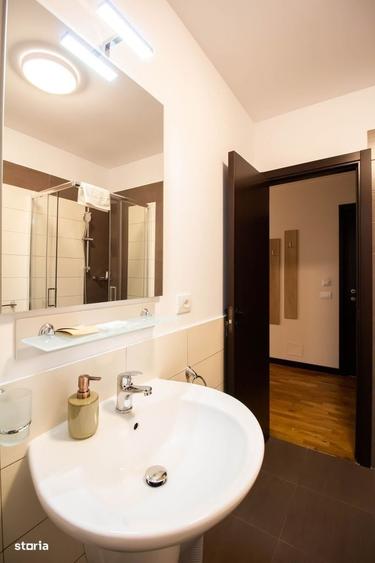 Casă cu 4 camere cu Teren 4000 Mp în Central