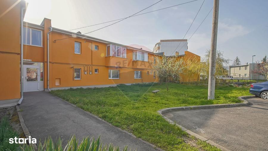 Apartament cu 4 camere în Stupini