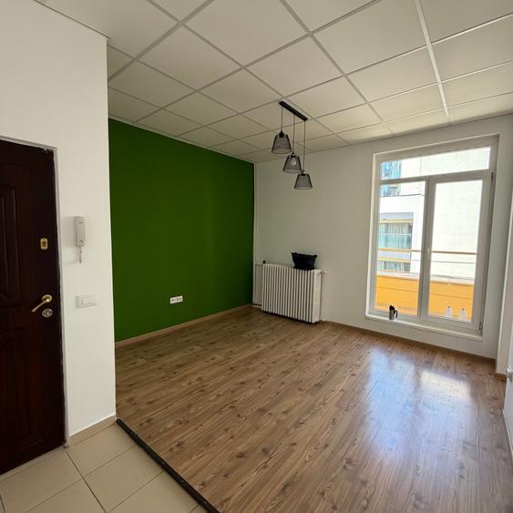 Apartament cu 2 camere semidecomandat în Calea Victoriei