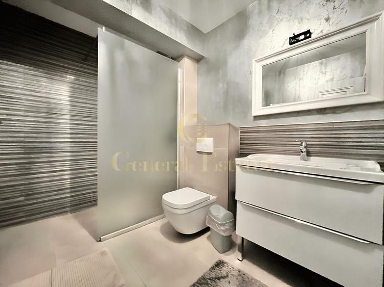 Penthouse cu 4 camere decomandat, mobilat în Noua