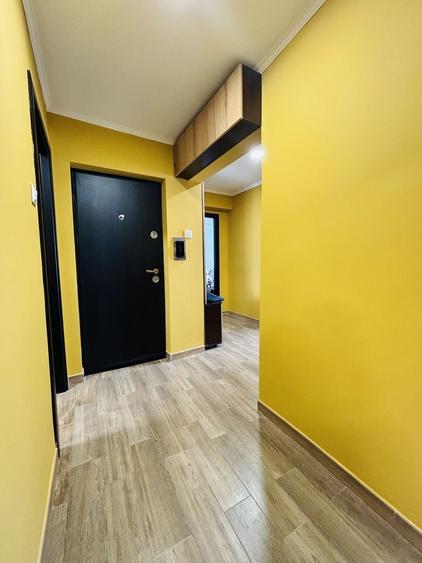 Apartament cu 3 camere decomandat, mobilat în Rogerius