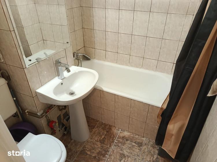 Garsonieră în Titan
