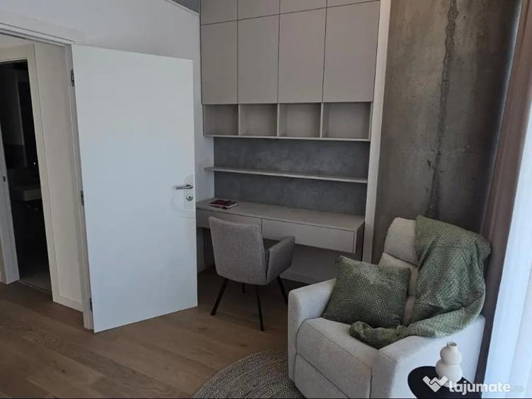 Apartament cu 3 camere semidecomandat în Floreasca