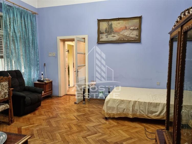 Apartament cu 4 camere nedecomandat, mobilat în Ultracentral