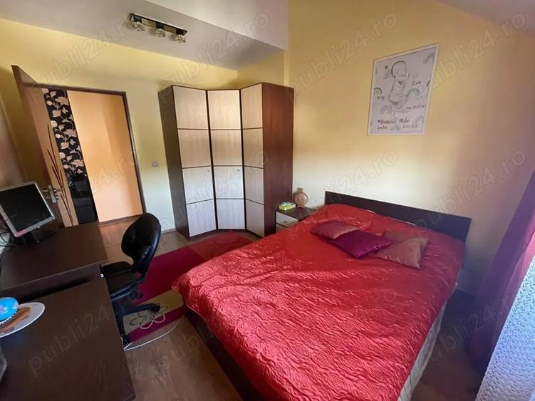 Apartament cu 3 camere decomandat în Iris
