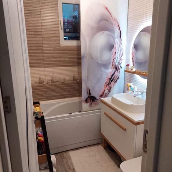Apartament cu 3 camere semidecomandat în Țiglina 2