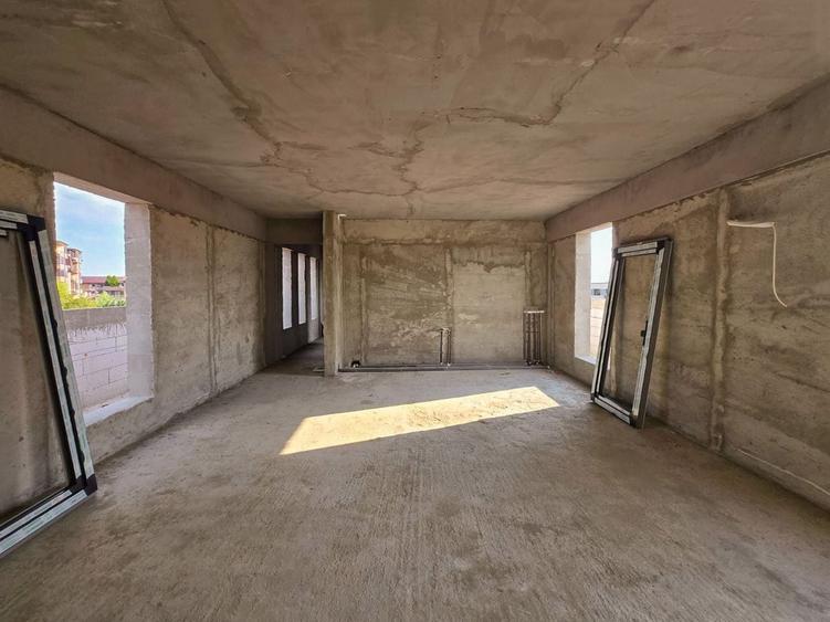 Apartament cu 4 camere decomandat în Militari