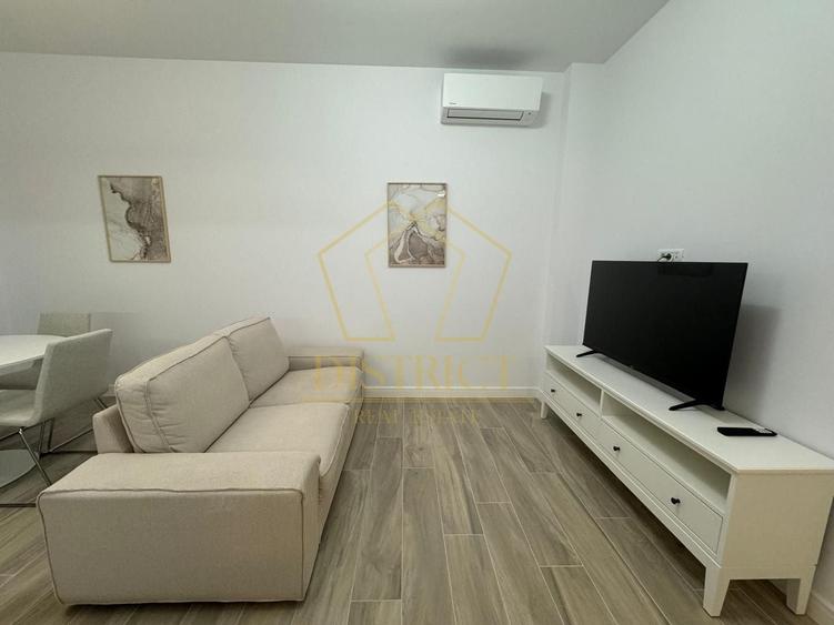 Apartament cu 3 camere semidecomandat, mobilat în Giroc
