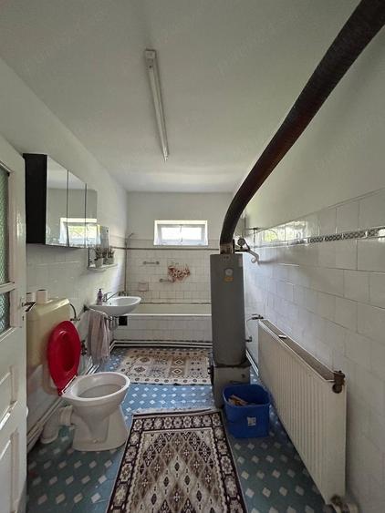 Casă cu 5 camere cu Teren 3642 Mp în Zănești