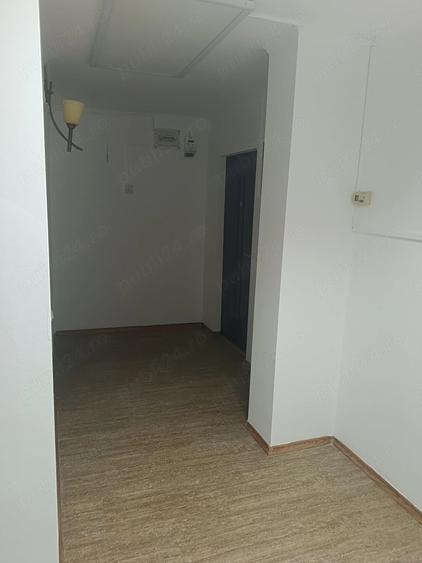 Apartament cu 4 camere decomandat în Techirghiol