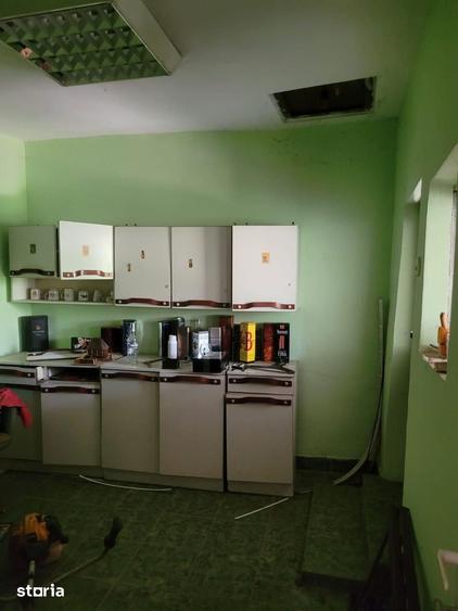 Casă cu 5 camere cu Teren 1300 Mp în Salcia