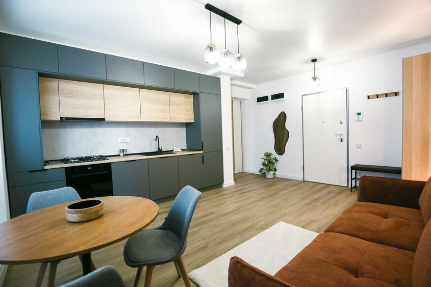 Apartament cu 2 camere decomandat în Tunari