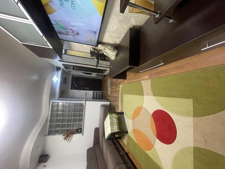 Apartament cu 2 camere semidecomandat în City Park Mall