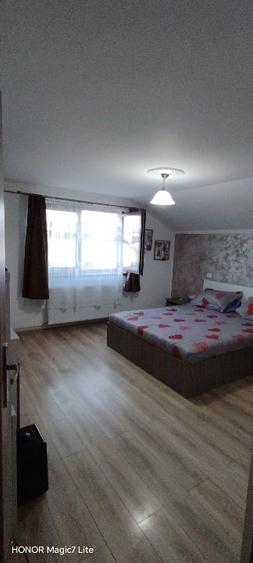 Casă individuală cu 5 camere cu Teren 688 Mp în Săcălaz