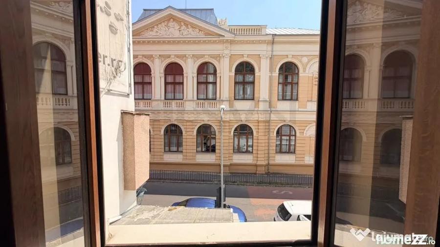 Casă cu 7 camere cu Teren 50 Mp în Unirii