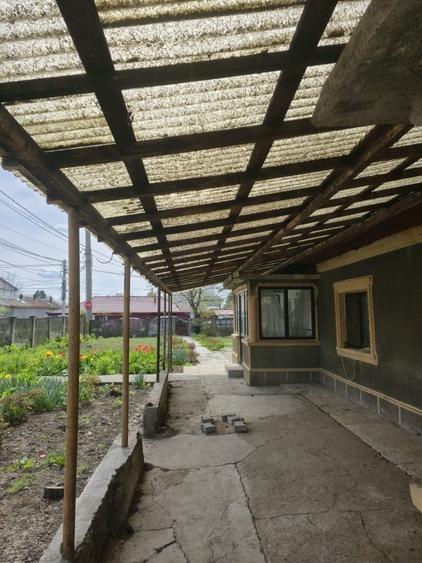 Casă cu 4 camere cu Teren 715 Mp în Central