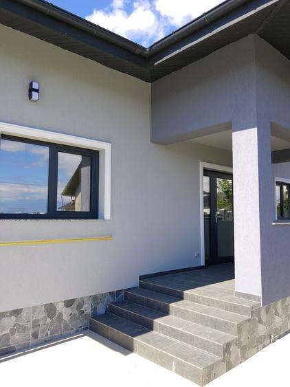 Casă cu 3 camere în Central