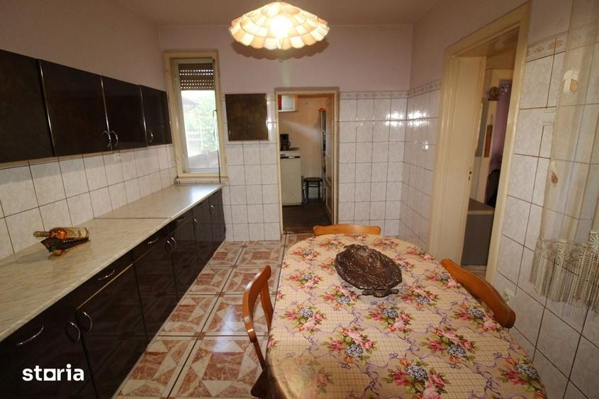 Casă cu 5 camere cu Teren 541 Mp în Hunedoara